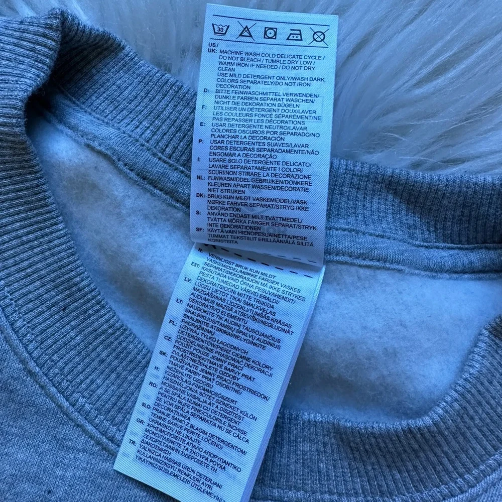 Reebok gray relaxed fit crewneck sweatshirt - Picture 7 of 13